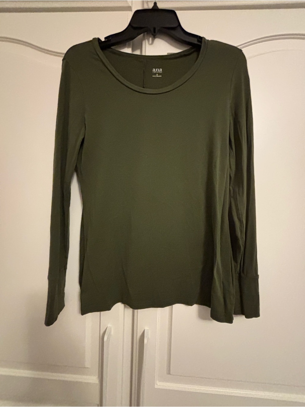 a.n.a Long Sleeve Scoop Neck Top in Olive